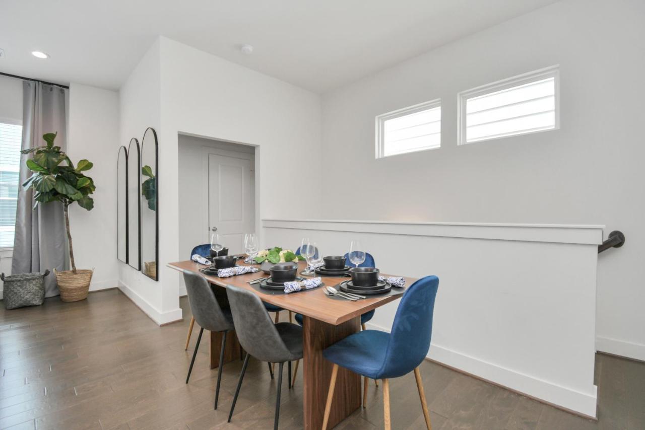 Casa Azure - New Modern 3 Bedroom Med Center, Nrg, Uh 휴스턴 외부 사진