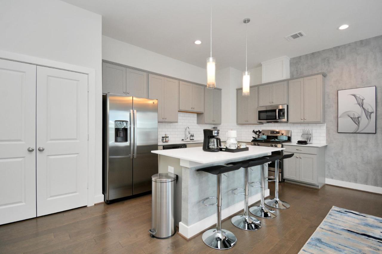 Casa Azure - New Modern 3 Bedroom Med Center, Nrg, Uh 휴스턴 외부 사진