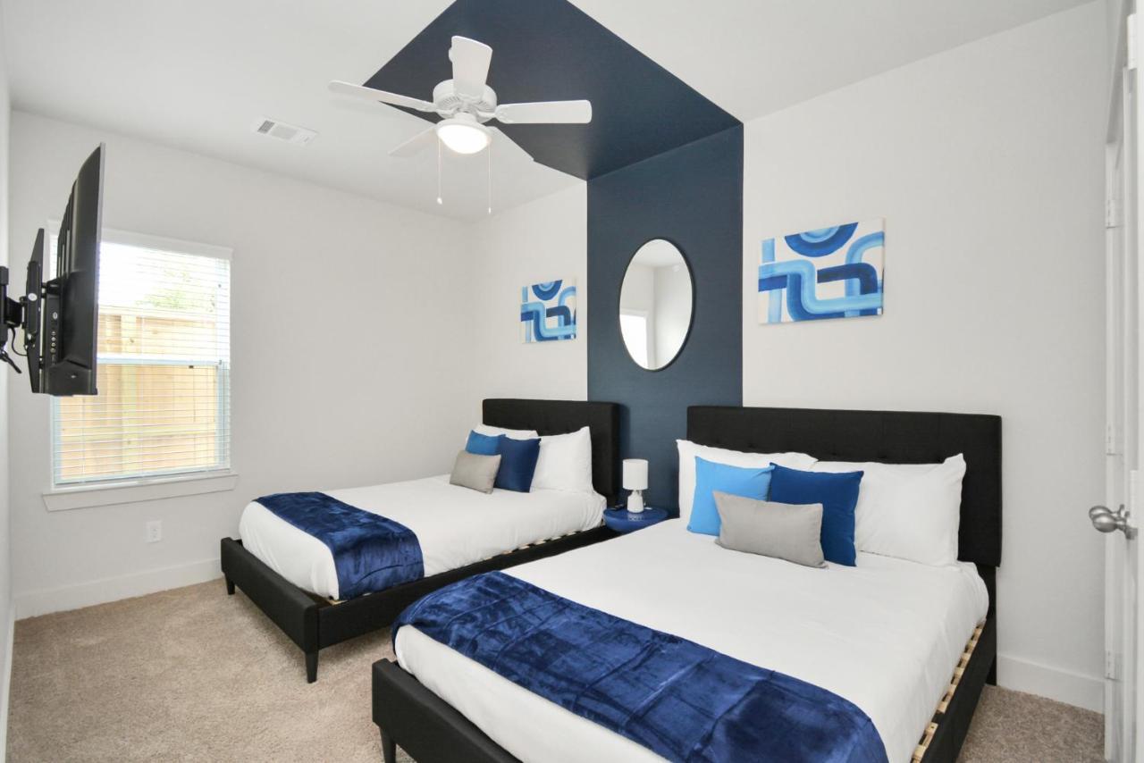 Casa Azure - New Modern 3 Bedroom Med Center, Nrg, Uh 휴스턴 외부 사진