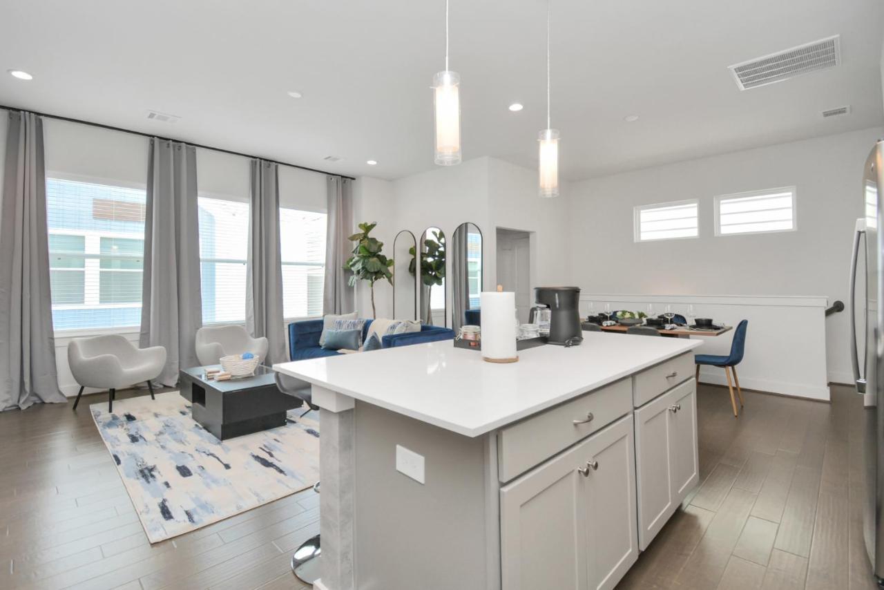 Casa Azure - New Modern 3 Bedroom Med Center, Nrg, Uh 휴스턴 외부 사진